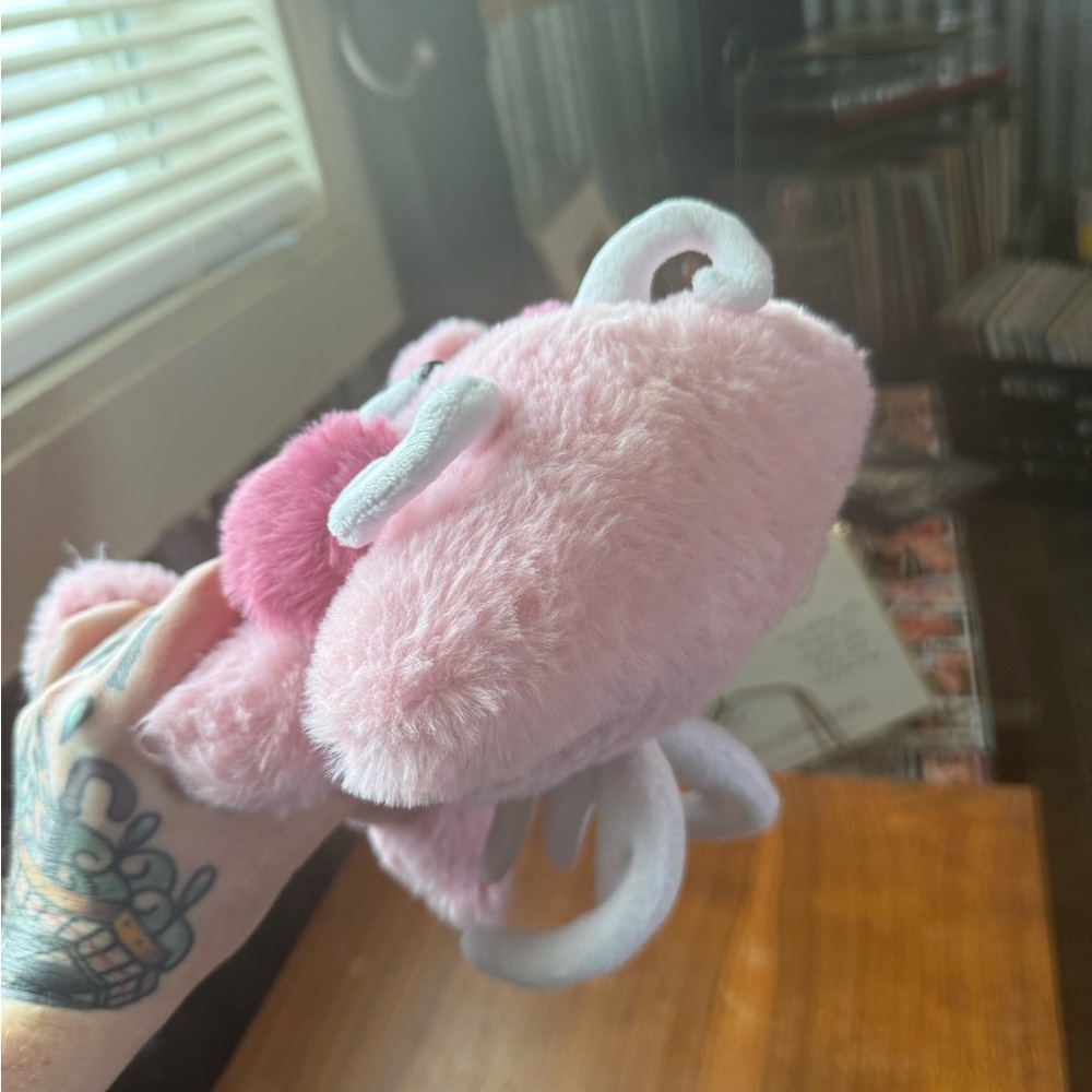 Turnstile Alien Love Plushie From Glow On Tour 2021 - Picture 8 of 9